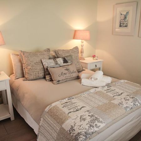 Olive Manor Guest House Ньюкасл Екстер'єр фото