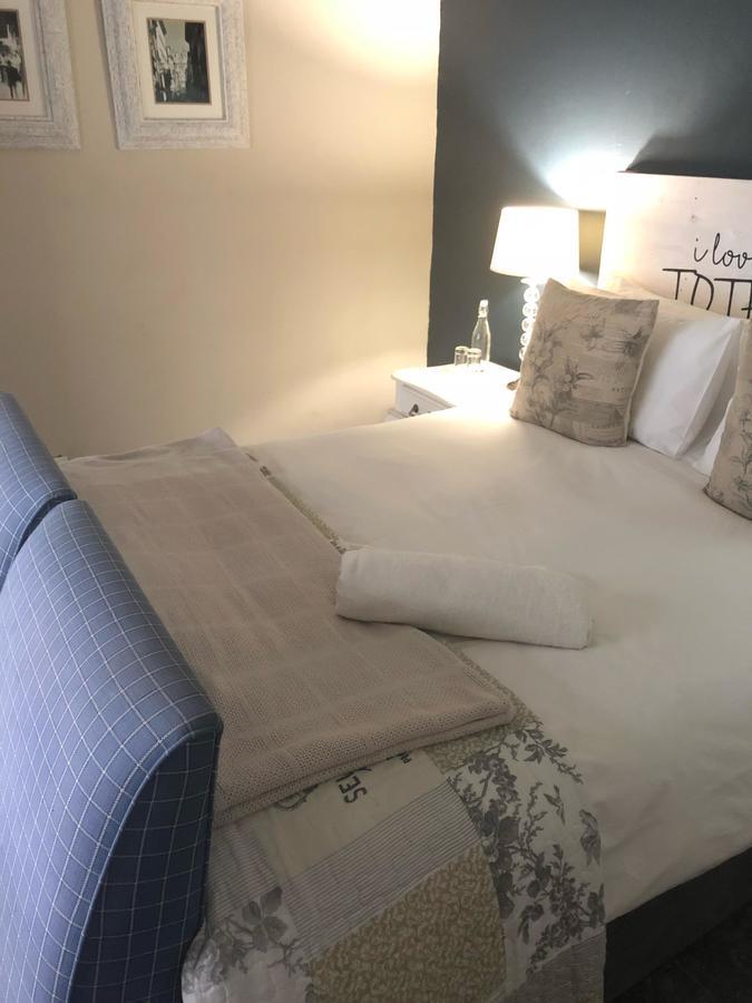 Olive Manor Guest House Ньюкасл Екстер'єр фото